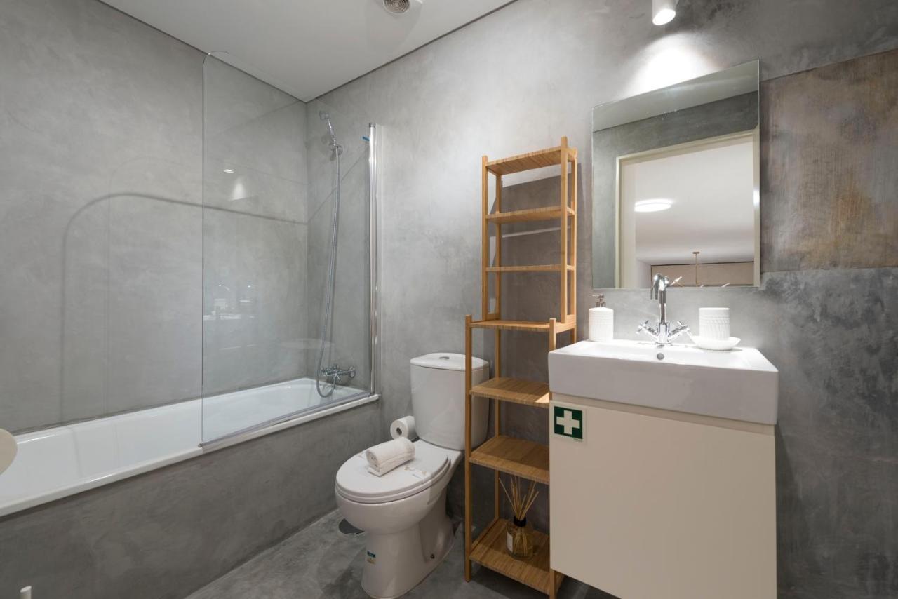 LovelyStay - Hidden&Quiet Duplex next to São Bento Station Porto Buitenkant foto